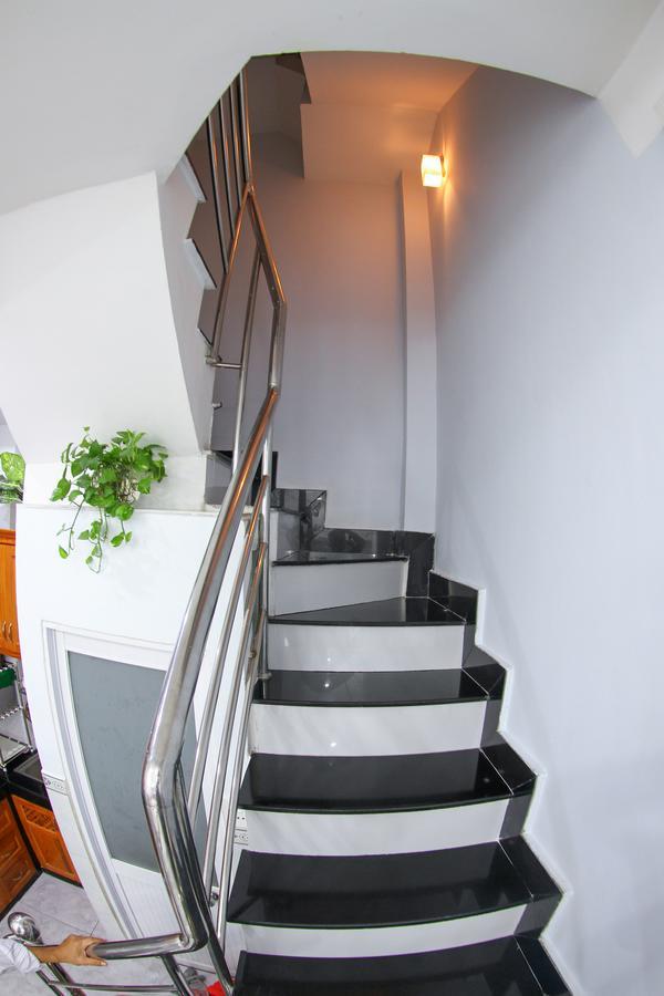 SƠN THỊNH Guesthouse Hô Chi Minh-Ville Extérieur photo